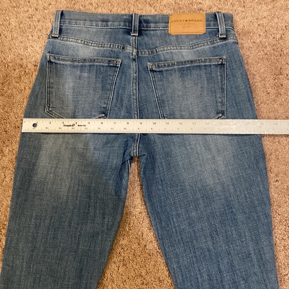 Lucky Women’s Skinny AVA Jeans, Sz6, Great Condition, 2 button with zipper fly. - Picture 11 of 15